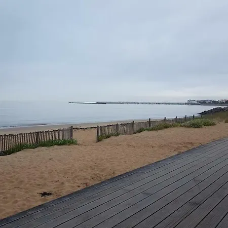 L'abri D'emilie بيت للعطل