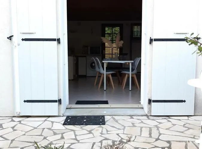 L'abri D'emilie Casa de Férias Saint-Xandre